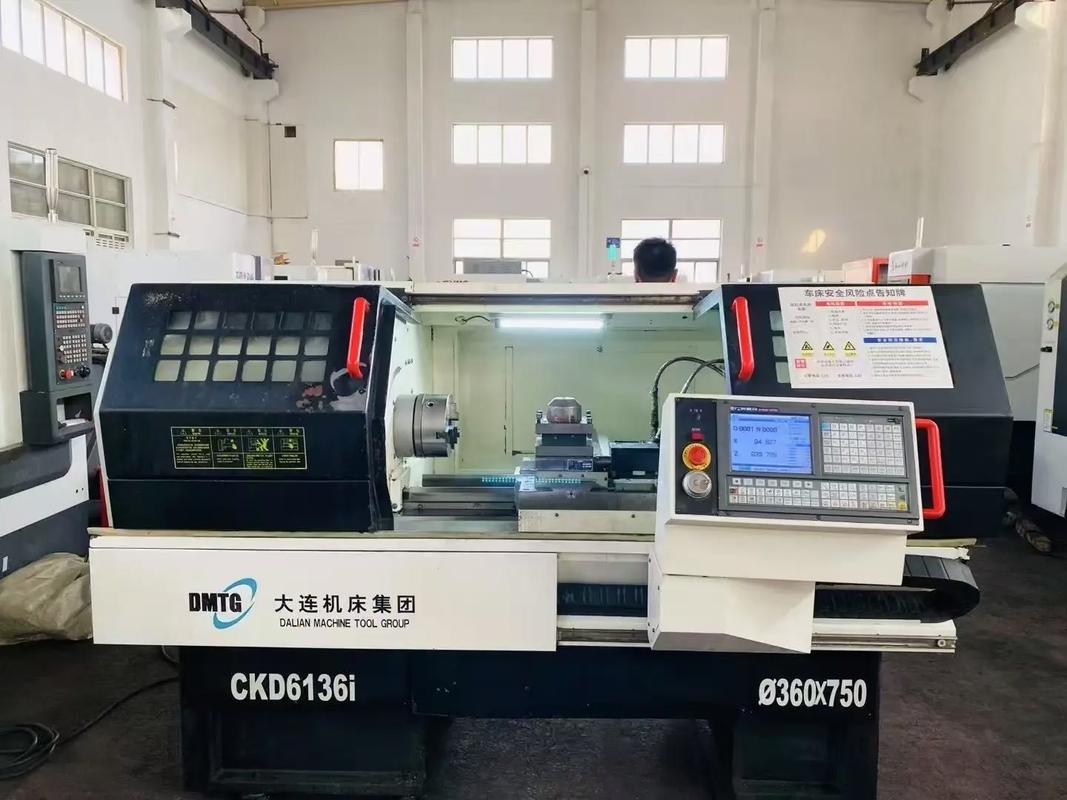 精品大连6136/750数控车床 广数980TDC系统的高效加工利器